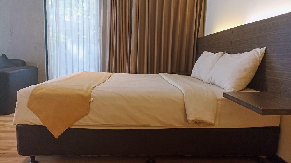 Yunna Lampung Hotel 3*