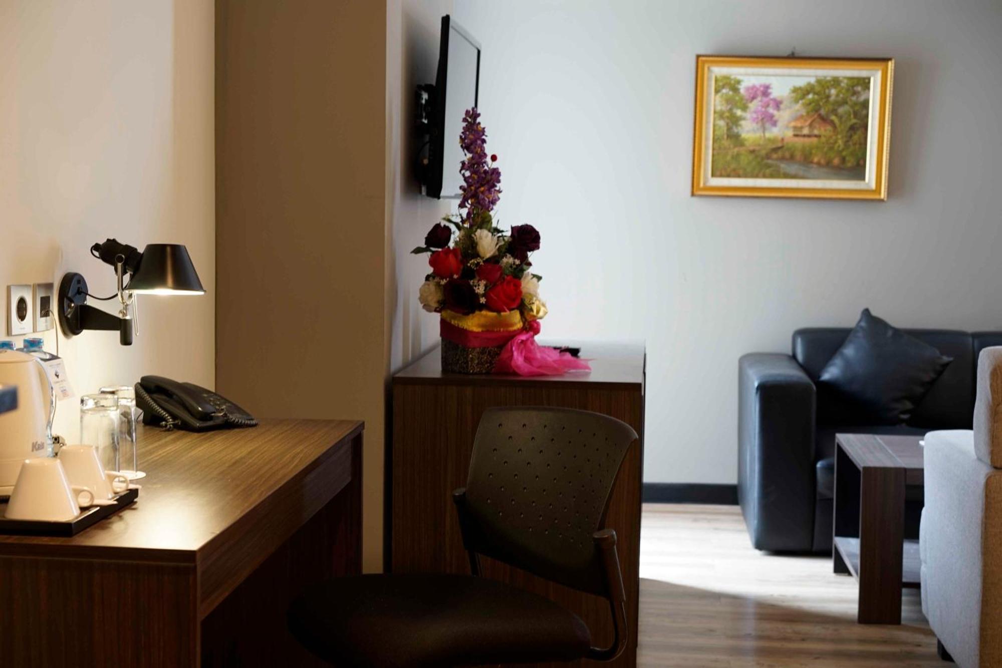 Hotel Yunna Lampung 3*